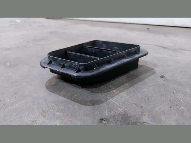 bontott KIA CEED Csomagtér Szellőző Hátsó