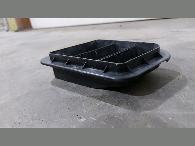 bontott KIA CEED Csomagtér Szellőző Hátsó