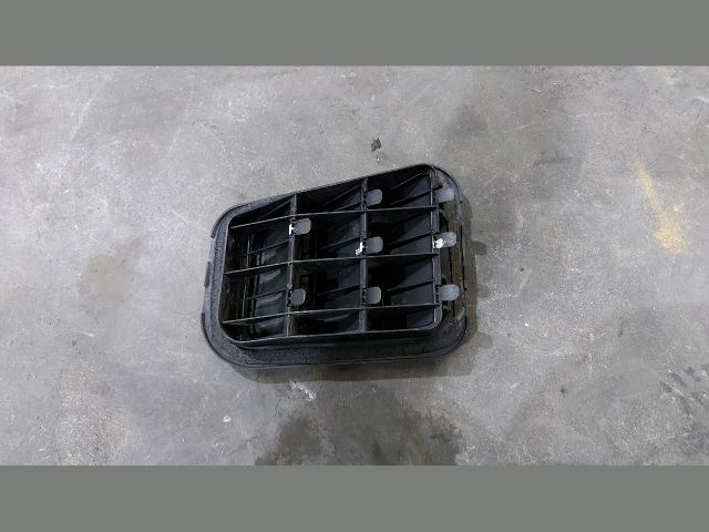 bontott KIA CEED Csomagtér Szellőző Hátsó