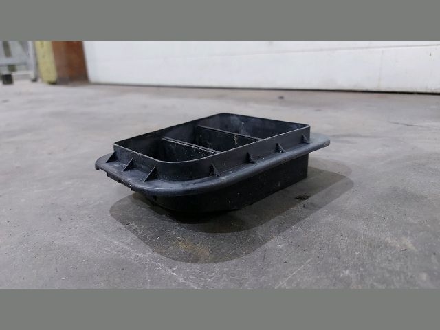 bontott KIA CEED Csomagtér Szellőző Hátsó