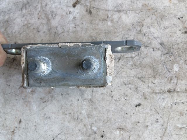 bontott KIA CEED Csomagtérajtó Bal Zsanér