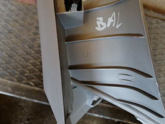 bontott KIA CEED Csomagtérajtó Burkolat Felső