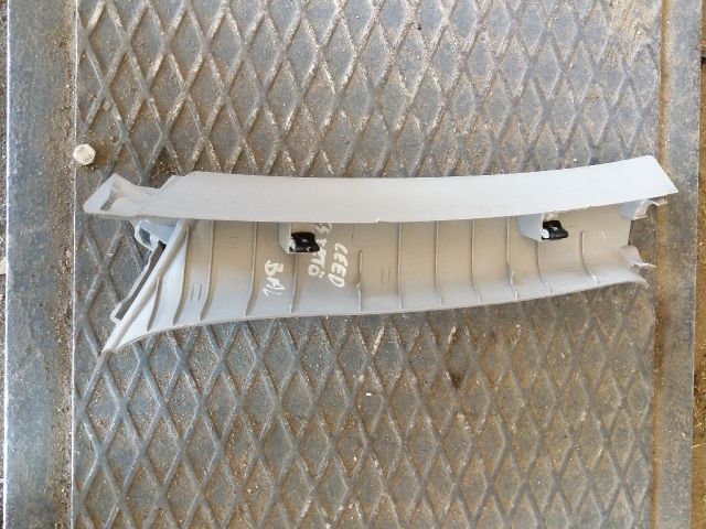 bontott KIA CEED Csomagtérajtó Burkolat Felső