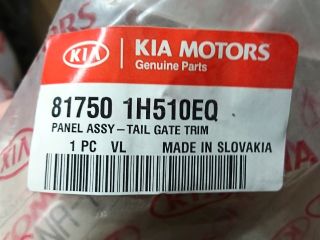 bontott KIA CEED Csomagtérajtó Burkolat (Részeivel)