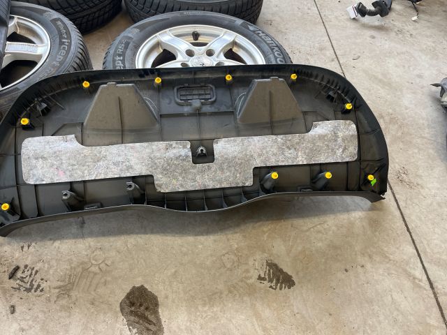 bontott KIA CEED Csomagtérajtó Burkolat (Részeivel)