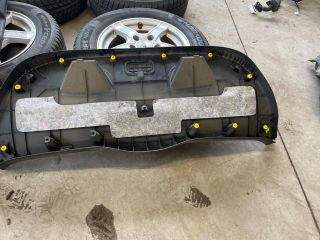 bontott KIA CEED Csomagtérajtó Burkolat (Részeivel)