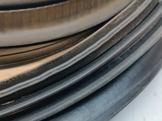 bontott KIA CEED Csomagtérajtó Gumikéder