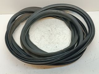 bontott KIA CEED Csomagtérajtó Gumikéder