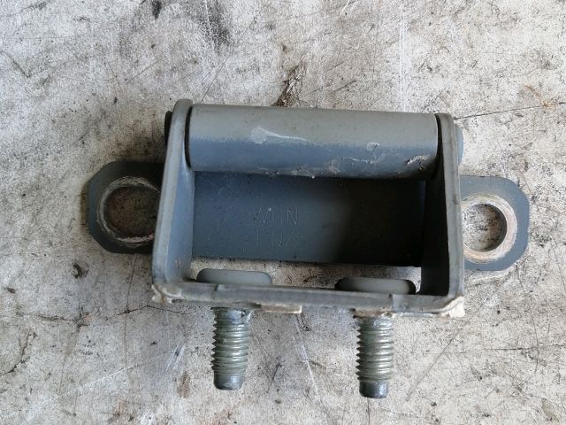 bontott KIA CEED Csomagtérajtó Jobb Zsanér