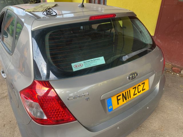 bontott KIA CEED Csomagtérajtó (Üres lemez)