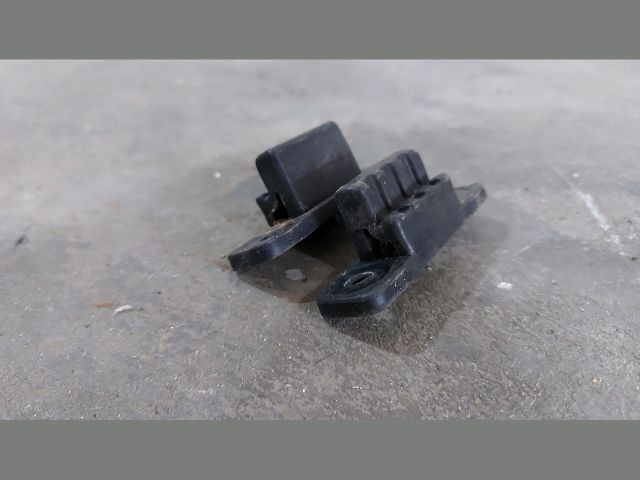 bontott KIA CEED Csomagtérajtó Ütköző