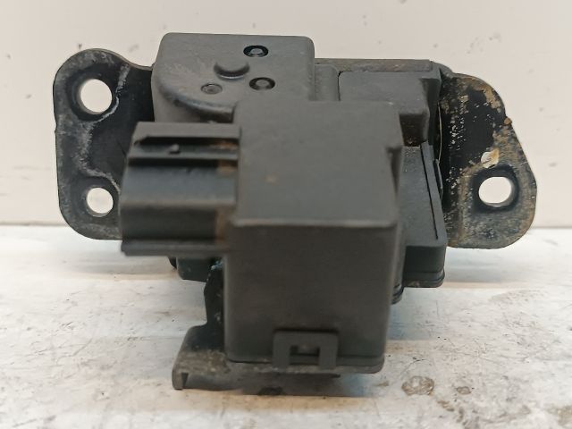 bontott KIA CEED Csomagtérajtó Zárszerkezet