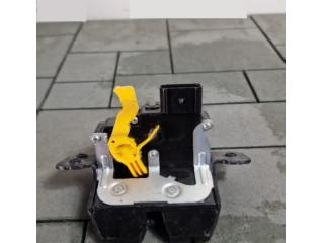 bontott KIA CEED Csomagtérajtó Zárszerkezet