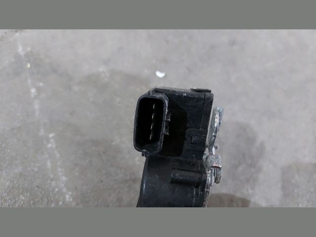 bontott KIA CEED Csomagtérajtó Zárszerkezet