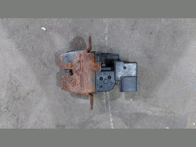 bontott KIA CEED Csomagtérajtó Zárszerkezet