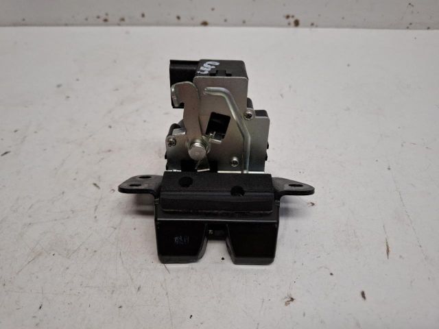 bontott KIA CEED Csomagtérajtó Zárszerkezet