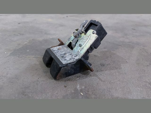 bontott KIA CEED Csomagtérajtó Zárszerkezet