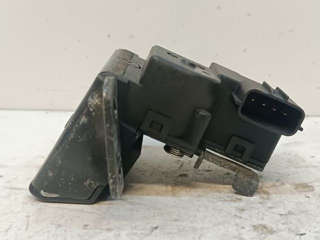 bontott KIA CEED Csomagtérajtó Zárszerkezet