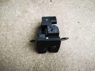 bontott KIA CEED Csomagtérajtó Zárszerkezet