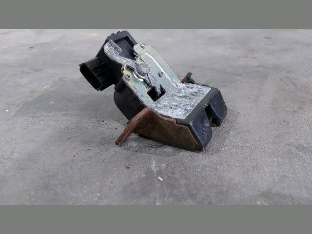 bontott KIA CEED Csomagtérajtó Zárszerkezet