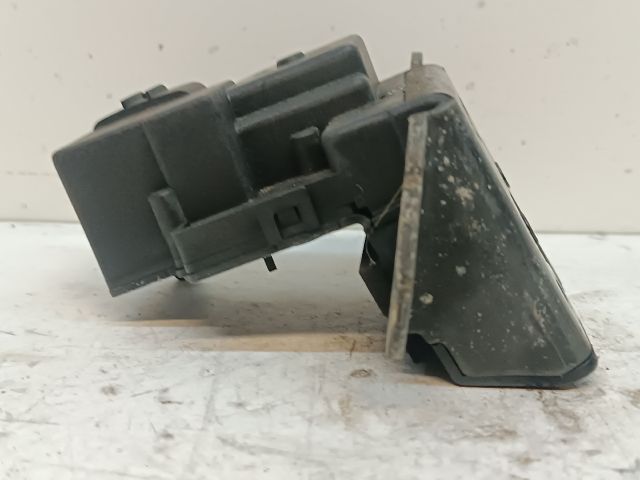 bontott KIA CEED Csomagtérajtó Zárszerkezet