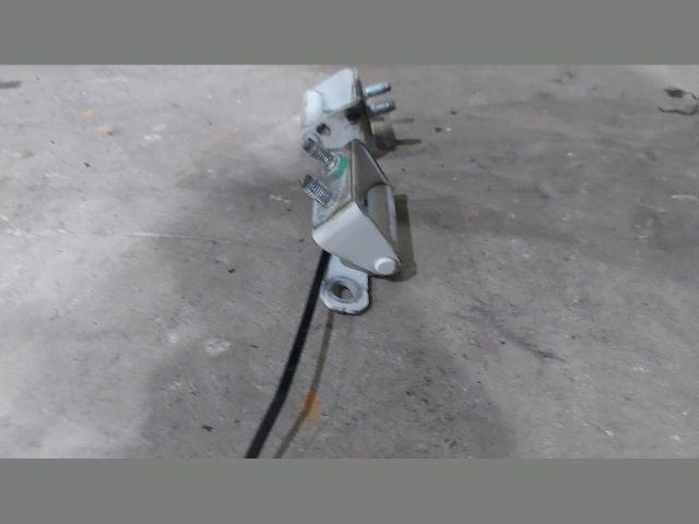 bontott KIA CEED Csomagtérajtó Zsanér