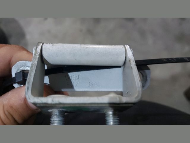 bontott KIA CEED Csomagtérajtó Zsanér