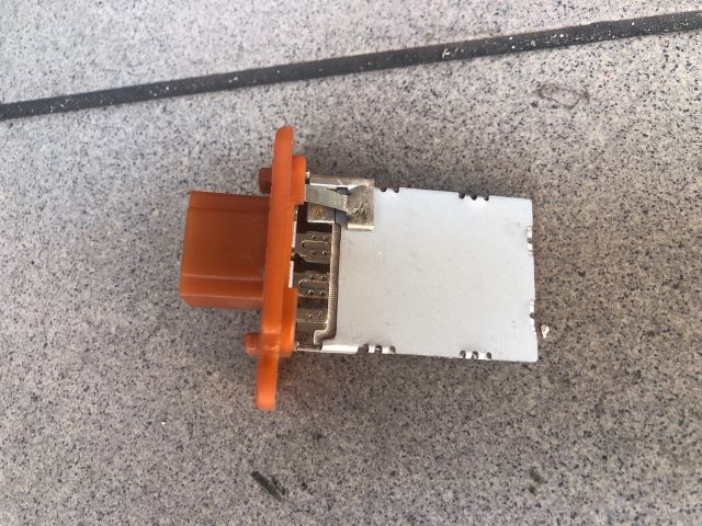 bontott KIA CEED Előtét Ellenállás Fűtőmotor