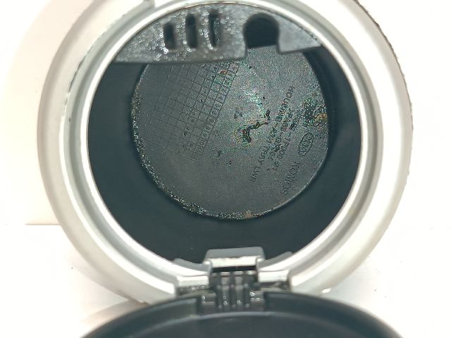 bontott KIA CEED Első Hamutartó