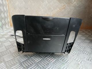 bontott KIA CEED Első Hamutartó