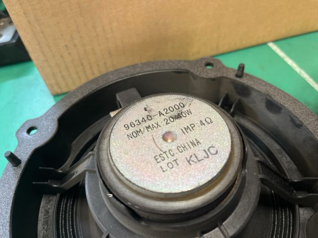 bontott KIA CEED Első Hangszóró Pár