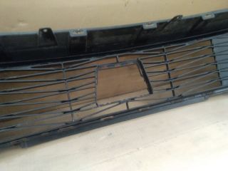 bontott KIA CEED Első Lökhárító Alsó Középső Díszrács