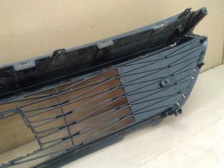 bontott KIA CEED Első Lökhárító Alsó Középső Díszrács