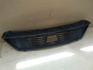 bontott KIA CEED Első Lökhárító Alsó Középső Díszrács