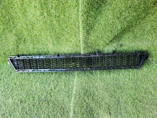 bontott KIA CEED Első Lökhárító Alsó Középső Díszrács