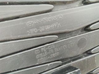 bontott KIA CEED Első Lökhárító Alsó Középső Díszrács