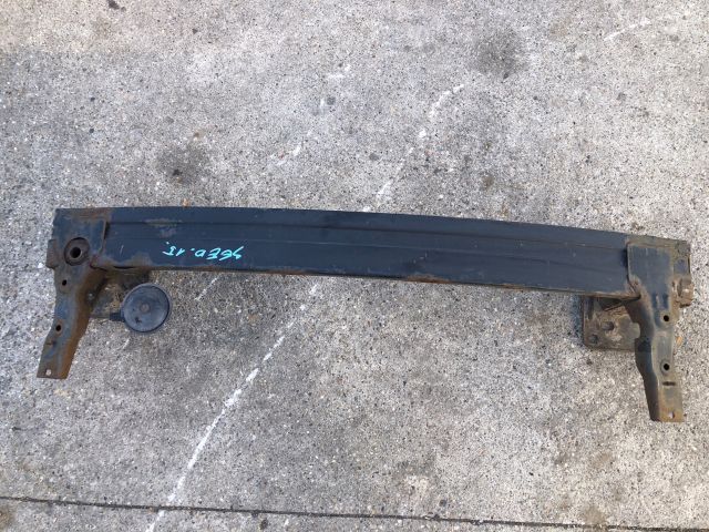 bontott KIA CEED Első Lökhárító Merevítő (Fém)