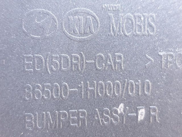 bontott KIA CEED Első Lökhárító (Részeivel)