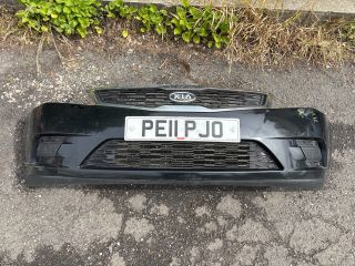 bontott KIA CEED Első Lökhárító (Részeivel)