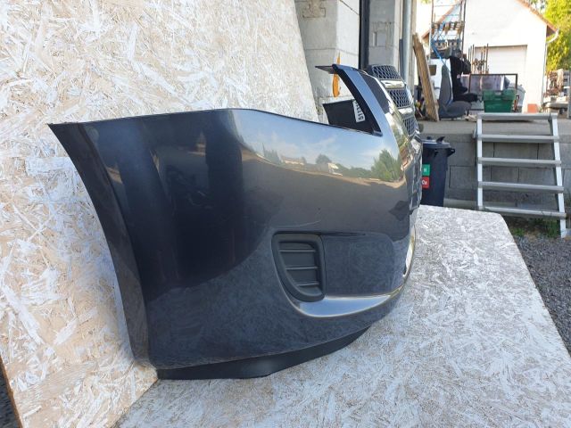 bontott KIA CEED Első Lökhárító (Részeivel)