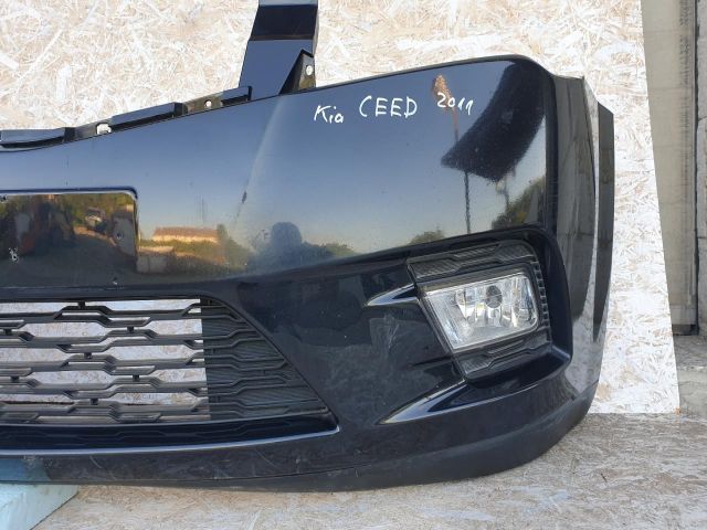 bontott KIA CEED Első Lökhárító (Részeivel)