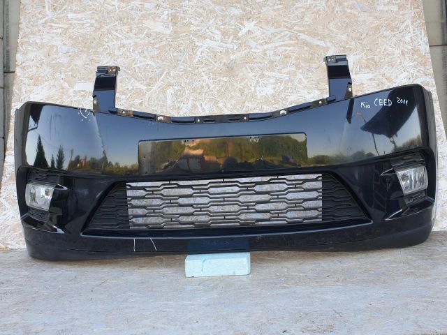 bontott KIA CEED Első Lökhárító (Részeivel)