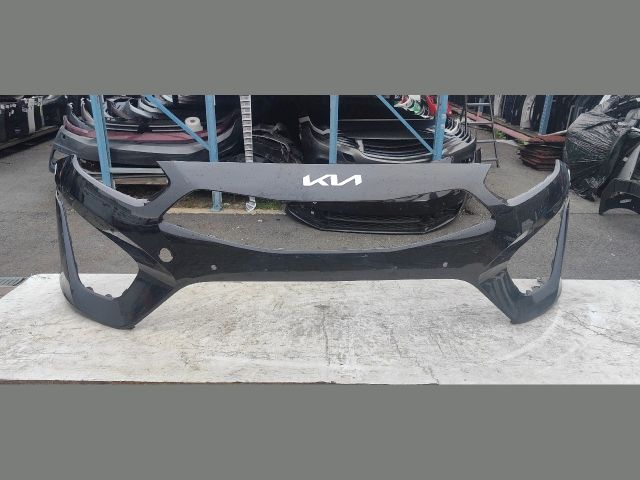 bontott KIA CEED Első Lökhárító (Üresen)