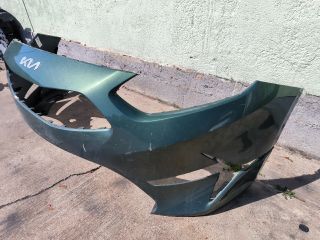 bontott KIA CEED Első Lökhárító (Üresen)