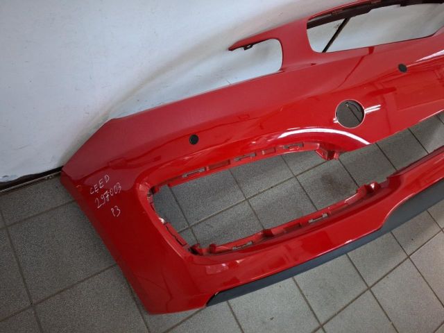 bontott KIA CEED Első Lökhárító (Üresen)