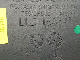 bontott KIA CEED Első Tároló Rekesz