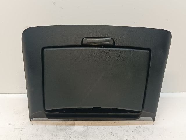 bontott KIA CEED Első Tároló Rekesz