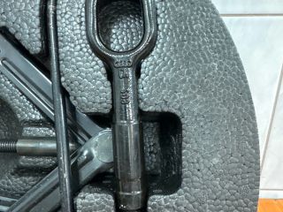 bontott KIA CEED Emelő