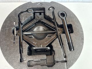 bontott KIA CEED Emelő