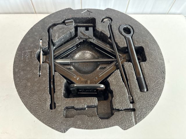 bontott KIA CEED Emelő